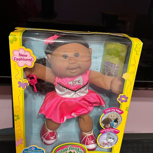Cabbage Patch kids Doll 2015 Cheerleader - Picture 2 of 2